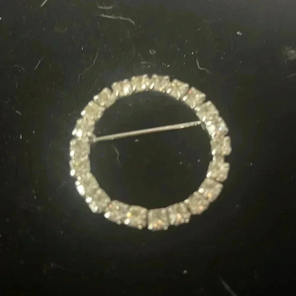 Vintage Rhinestone circle Brooch - Picture 1 of 2